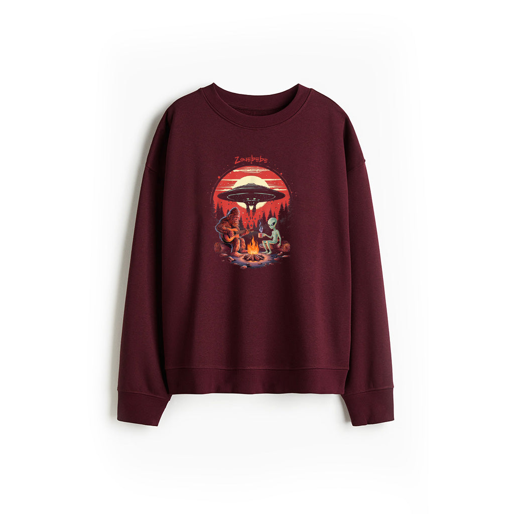 Alien And Bigfoot Campfire Sasquatch UFO For Outdoor Lovers Sweatshirt