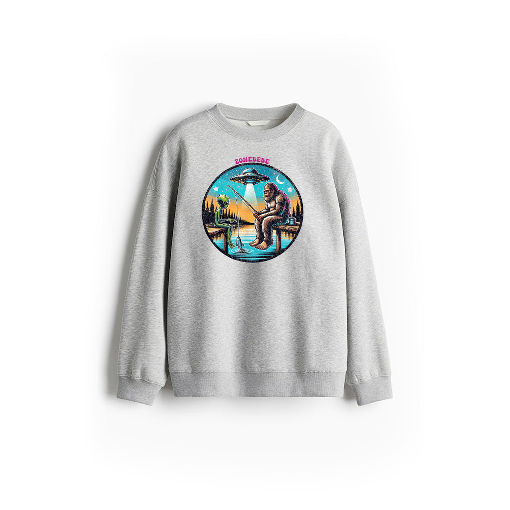 Funny Bigfoot And Alien Fishing Bigfoot And Alien UFO Sweatshirt