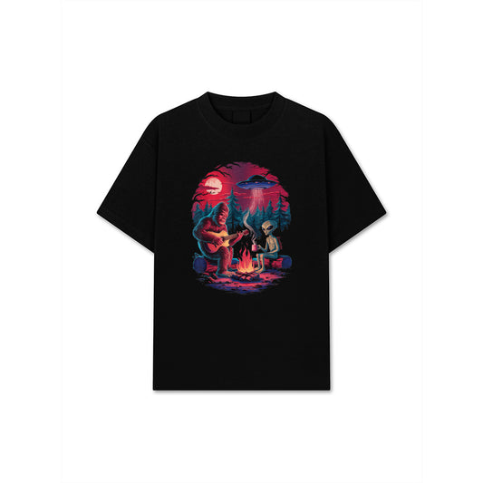 Funny Alien And Bigfoot Campfire Moon UFO Adventure Hiking T-Shirt